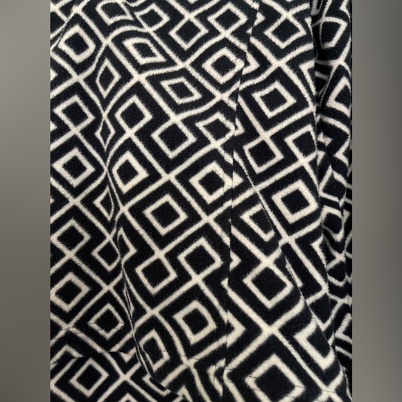 Lands’ End Quarter Zip Pullover - Picture 5 of 5